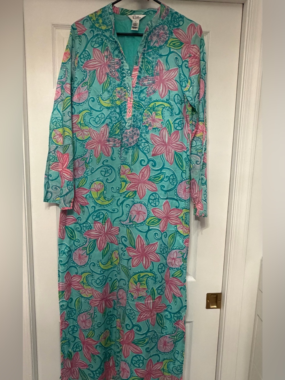 EUC Lilly Pulitzer "Blis" caftan dress in the Lazy Paisley
Size M